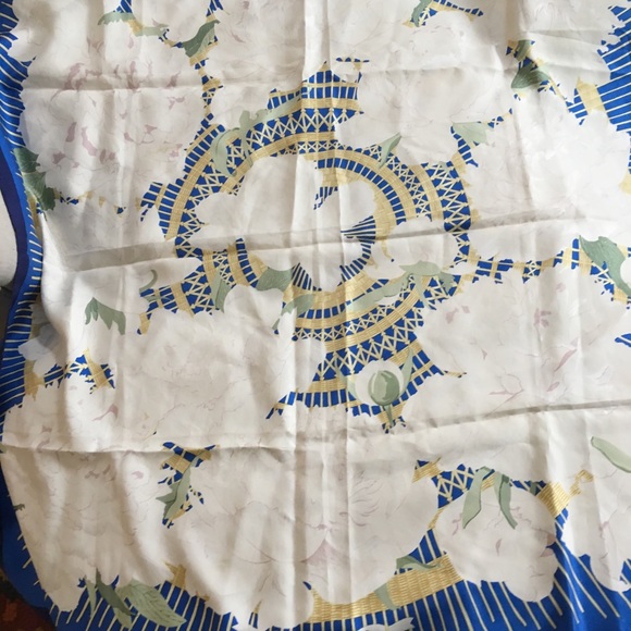 Hermès 100 percent silk SOLD!!!!! - Picture 4 of 5